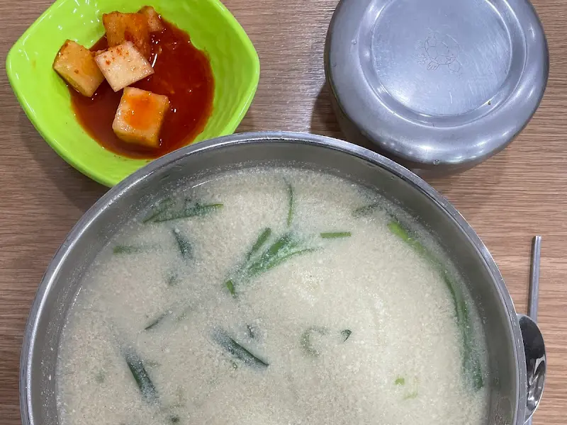 들깨수제비 근접샷