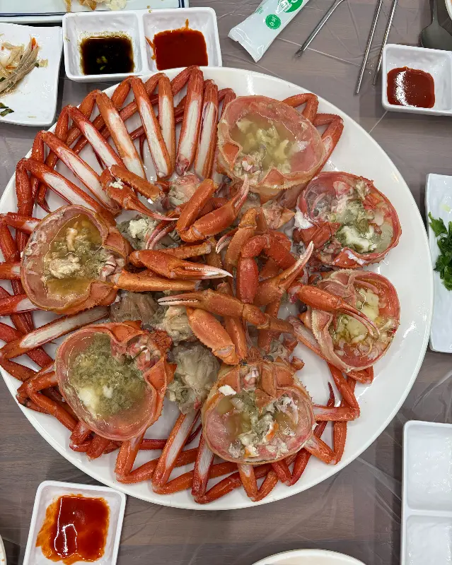 푸짐한 대게 한 상차림