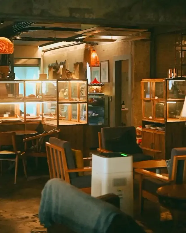 카페 내부 인테리어