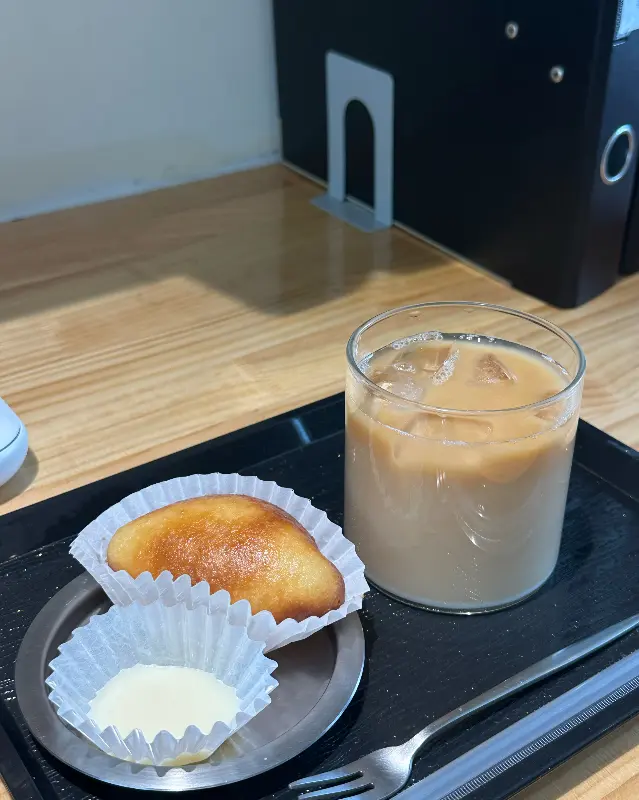 아이스 아메리카노와 두쫀쿠