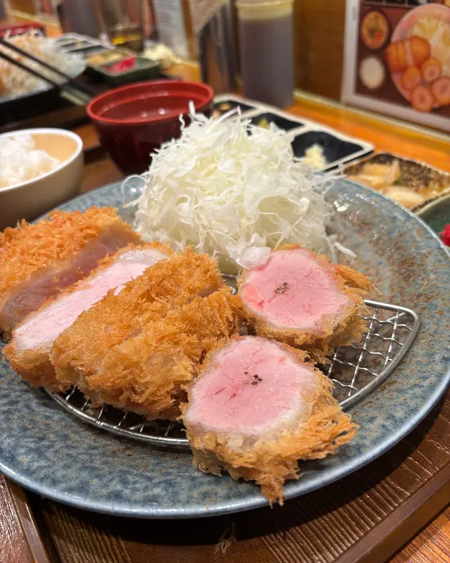 모듬카츠 한 상 차림