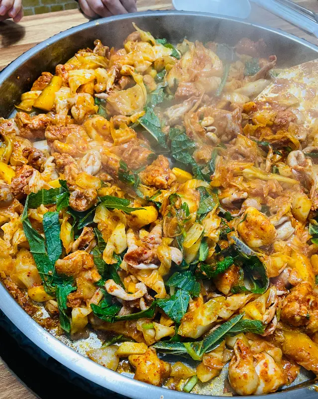 푸짐한 닭갈비 한 상