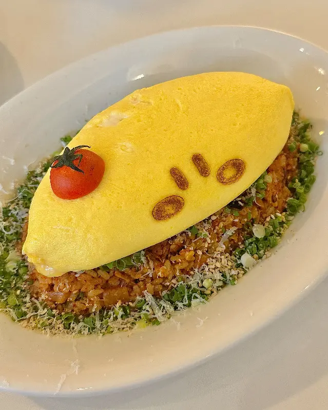 꿈돌이 오믈렛 김치볶음밥의 앙증맞은 모습