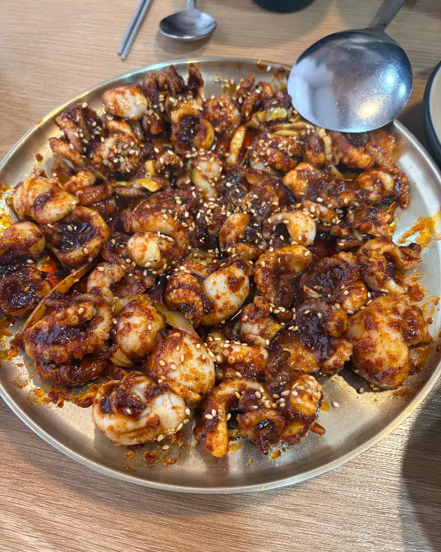 칼국수 사리와 쭈꾸미 볶음의 만남