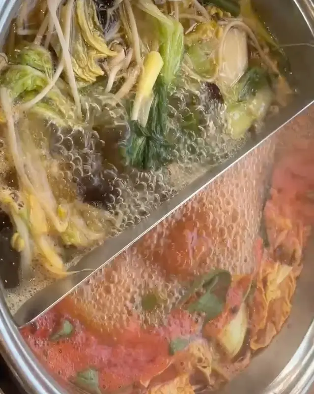 보글보글 끓는 샤브샤브