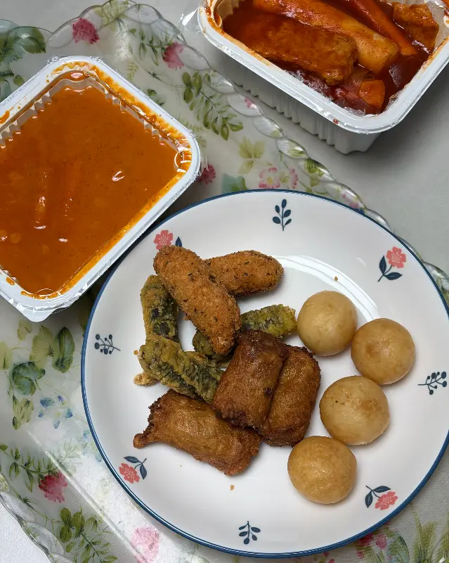 신전떡볶이 떡볶이와 튀김