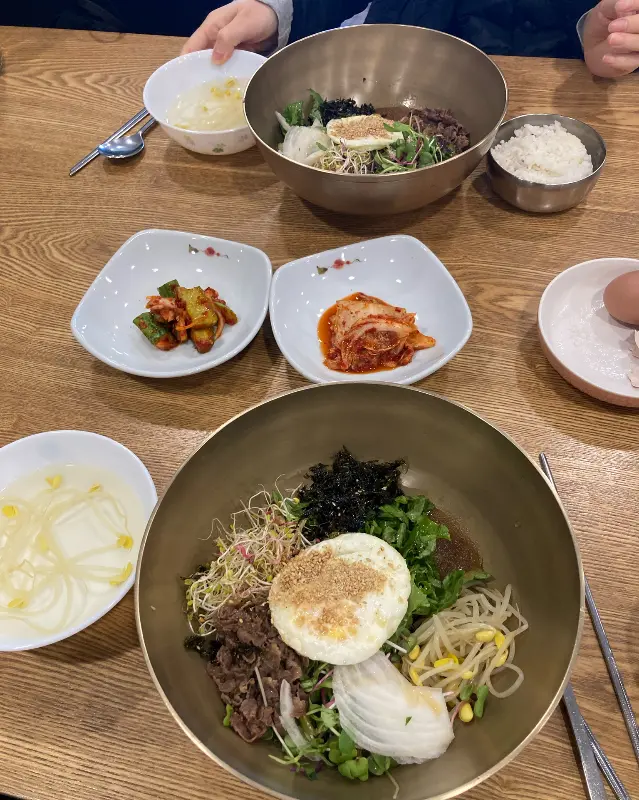 낫또 비빔밥과 반찬