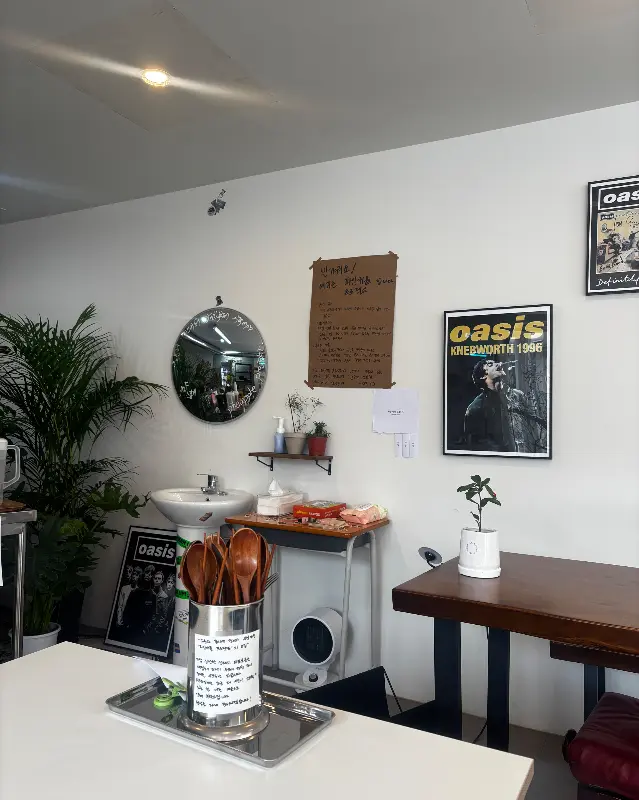 파인애플 프로젝트 내부 인테리어