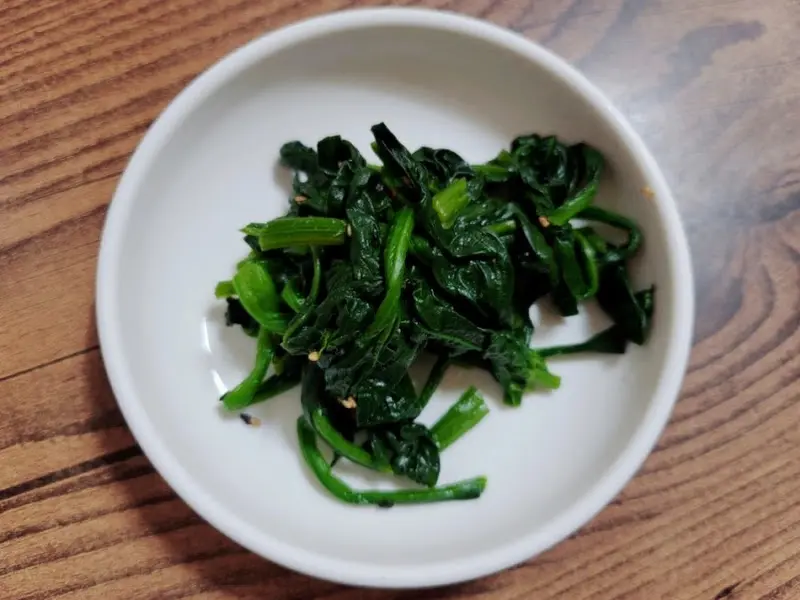 싱싱한 시금치 나물
