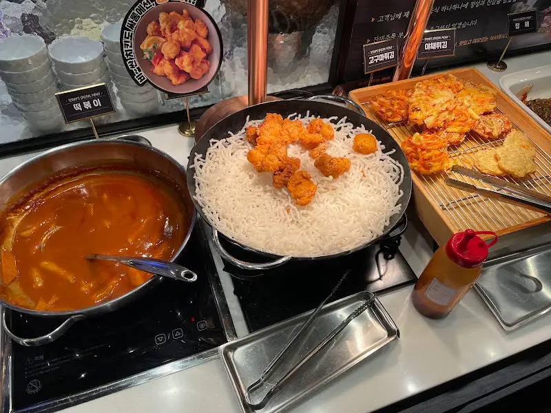 샐러드바 음식 코너