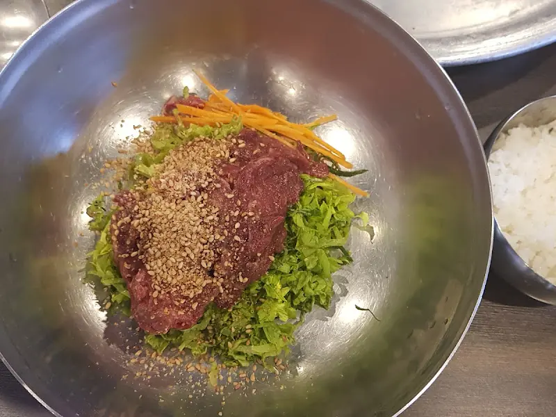 자이식육식당 육회비빔밥