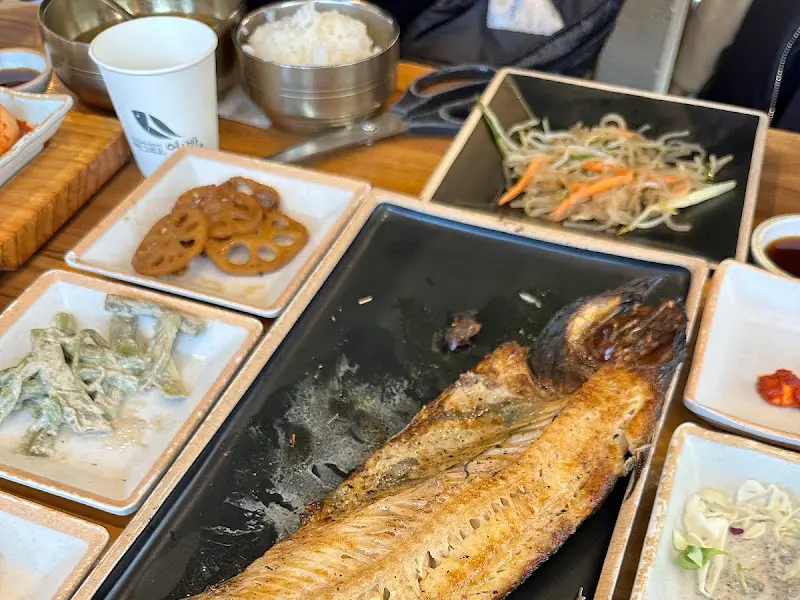 정갈하게 차려진 밑반찬