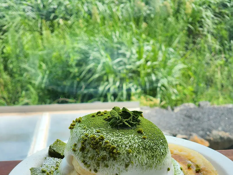 속솜 카페의 녹차 수플레 펜케이크