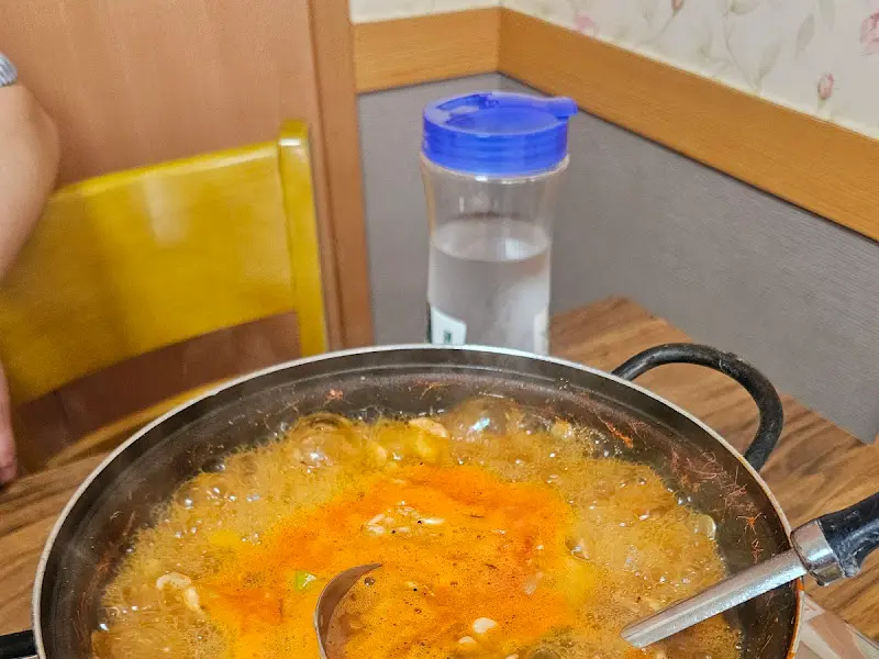 보글보글 끓는 새우매운탕