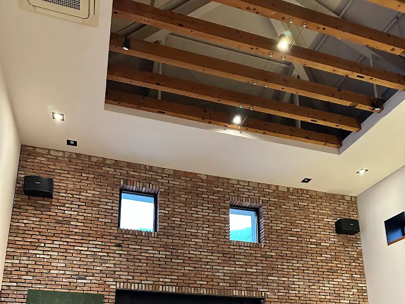 두베카페 내부 인테리어