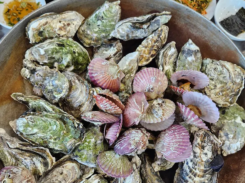 굴과 가리비 구이