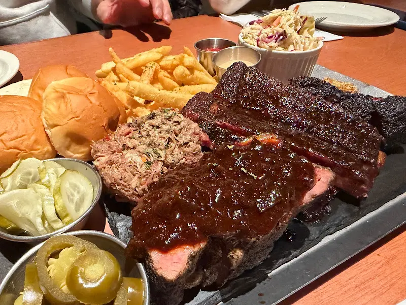 푸짐한 하우스 플래터