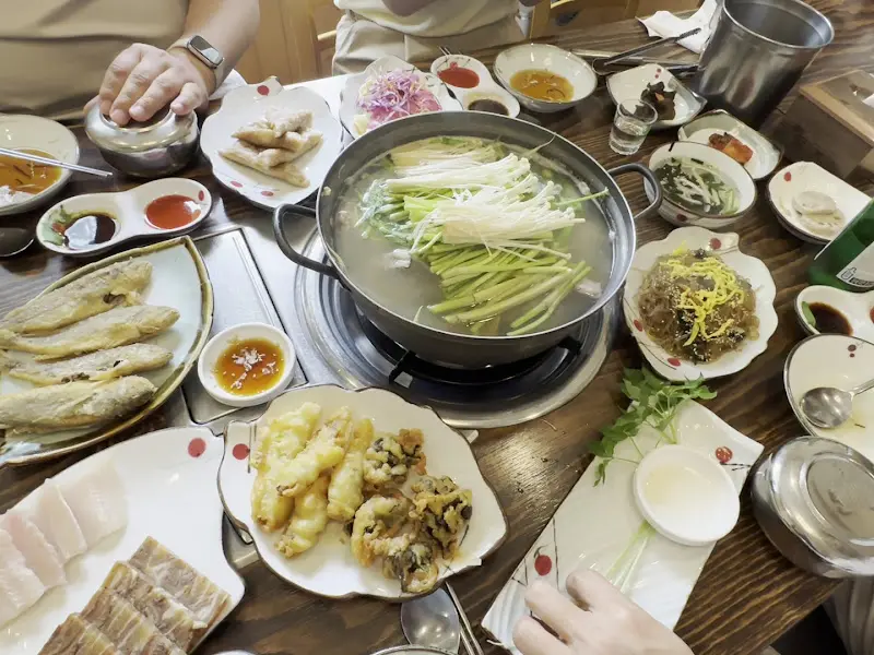 미연복집 전체 상차림