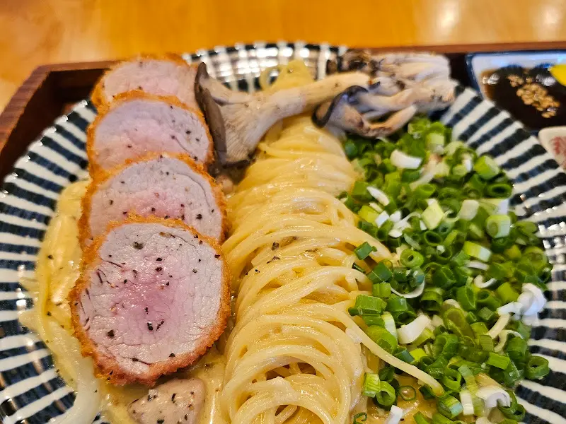 돈까스 파스타 클로즈업