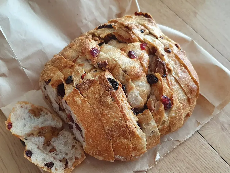 크랜베리 깜빠뉴