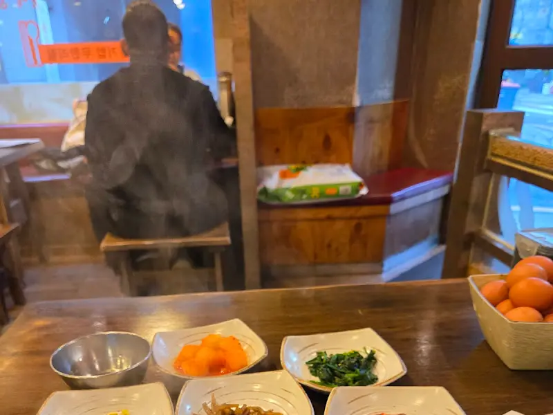 다양한 밑반찬들