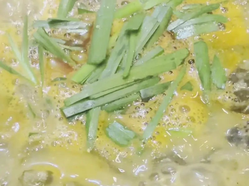 우렁 추어탕 국물 클로즈업