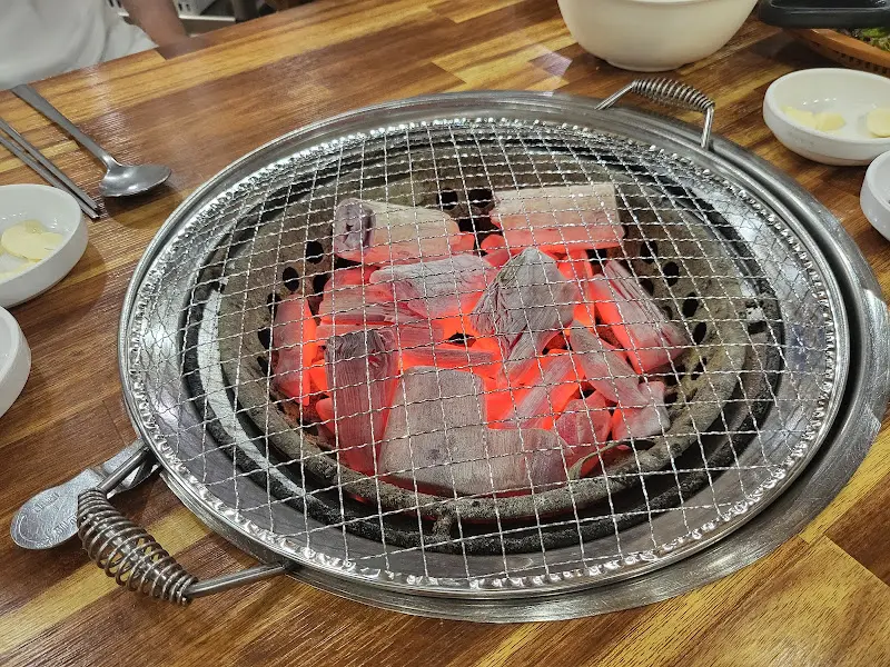 초원갈비 숯불
