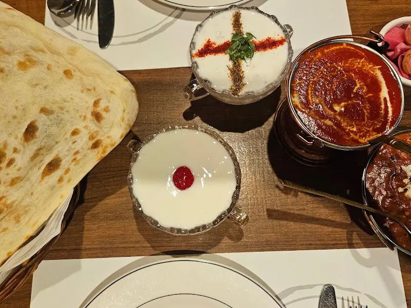 모티마할의 커리와 난