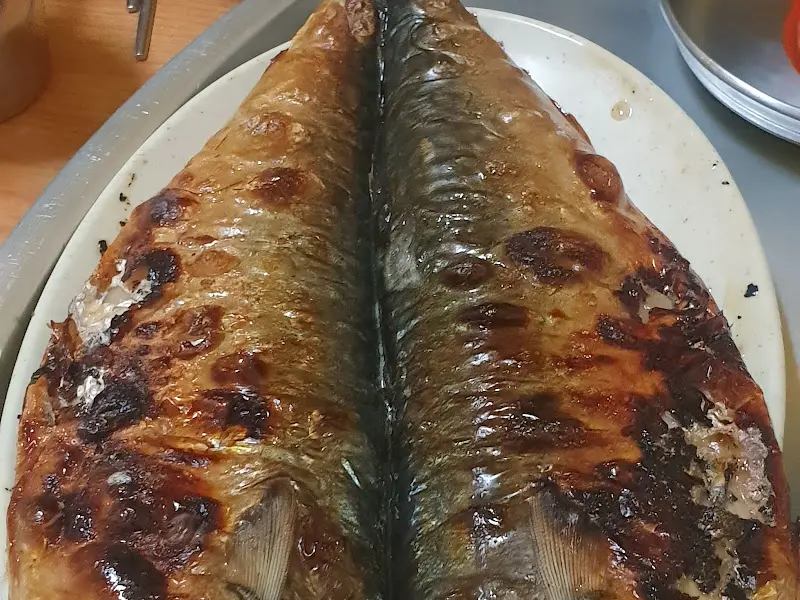 노릇노릇 구워진 고등어구이