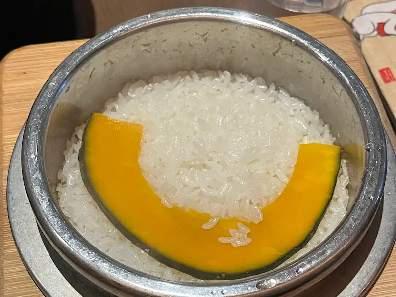 깔끔한 매장 내부