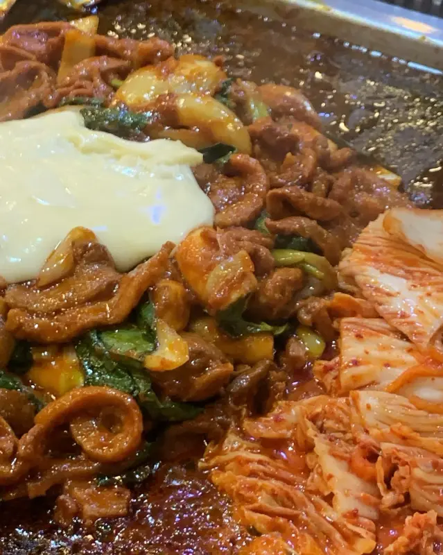 정다운돌판오리 내부 모습