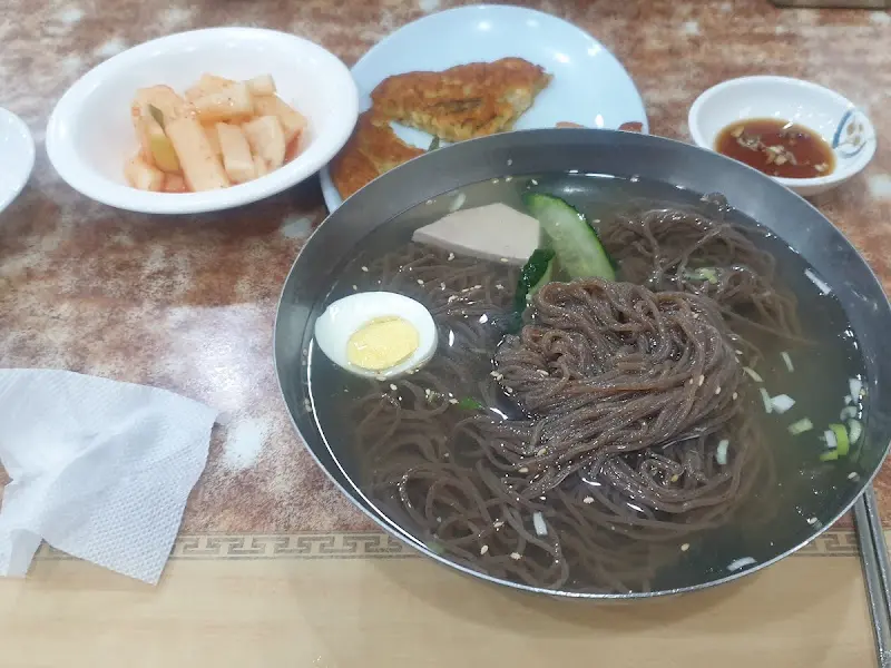 물냉면 전체샷