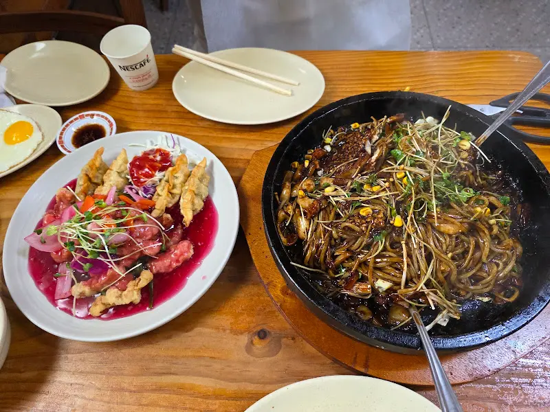 돌판 짜장과 탕수육