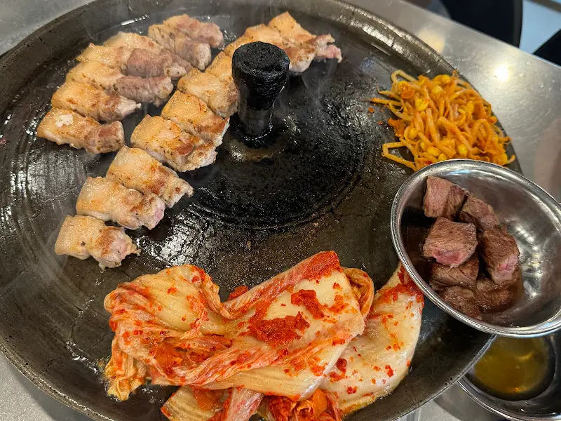 노릇노릇 익어가는 갈비본살