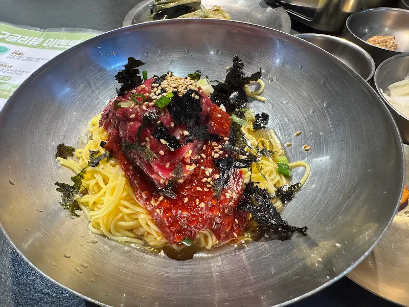 환상적인 비주얼의 우니 육회