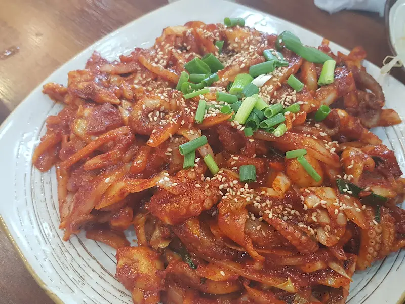 먹음직스러운 쭈꾸미볶음