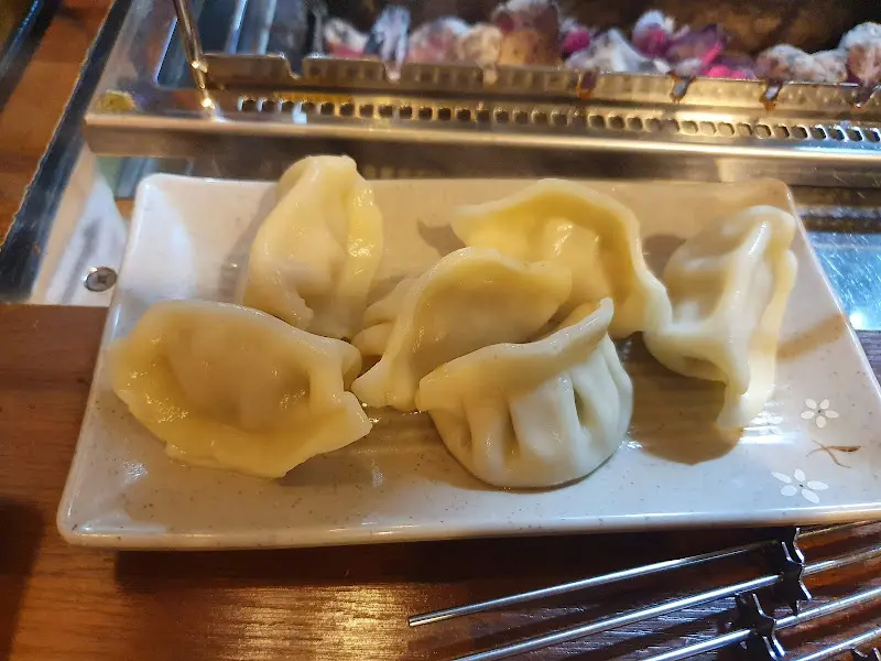 서비스로 제공된 쫄깃한 물만두