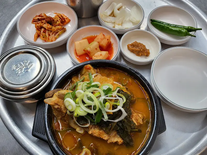 깔끔한 반찬 구성