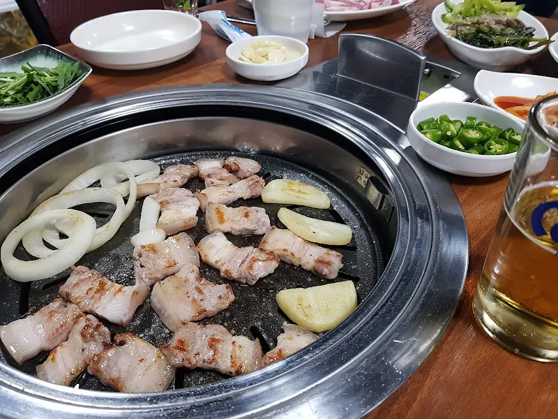 홍두깨 칼국수·보리밥