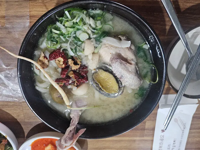 닭칼국수, 파김치