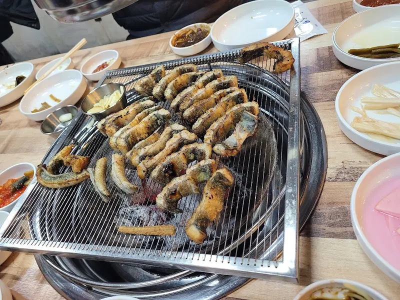 장어 소금구이