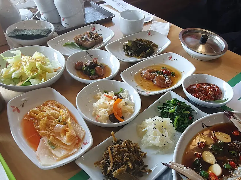 깔끔한 식당 내부