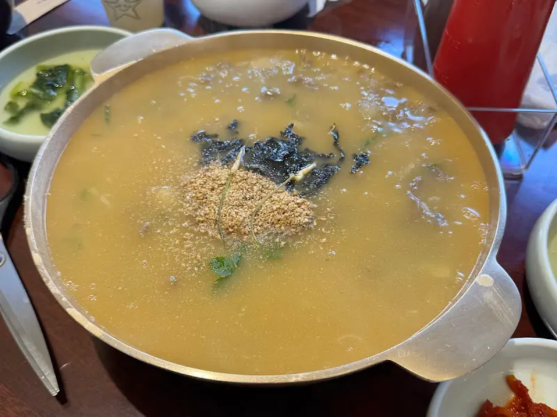 겉바속촉, 매콤한 김치 소가 들어간 메밀전병