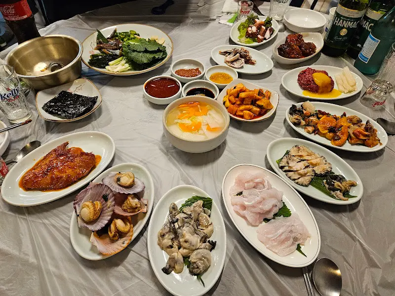 다채로운 해산물 한 상