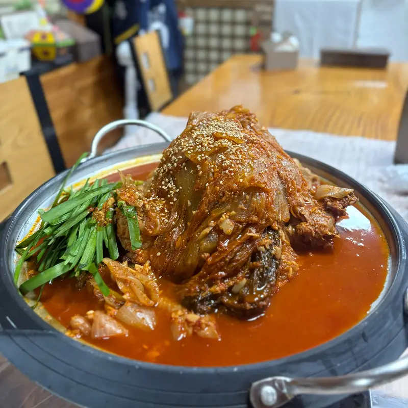 묵은지 닭볶음탕의 압도적인 비주얼