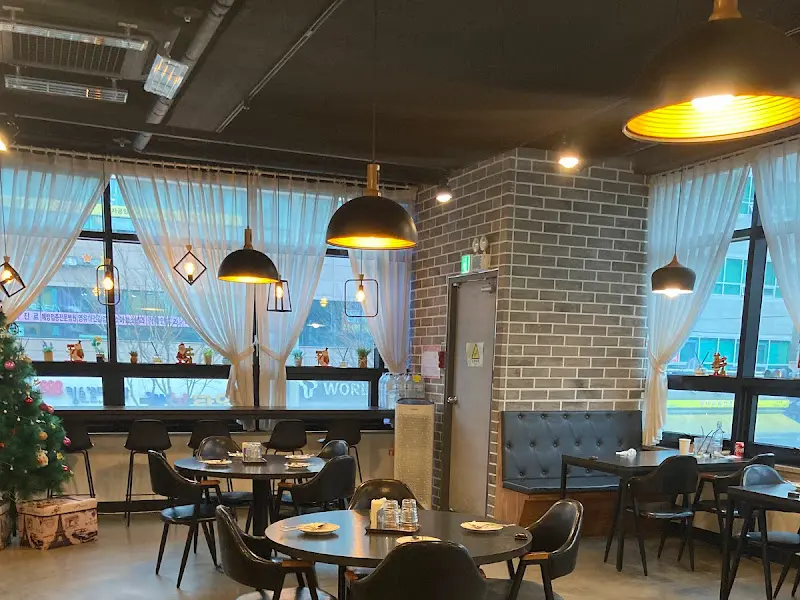 예뿔리야의 전체적인 분위기