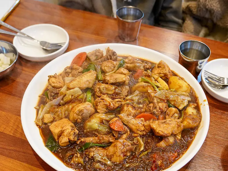 찜닭 한 상 차림
