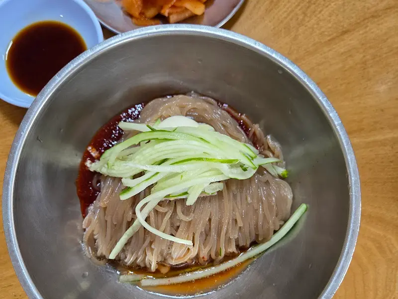 비빔냉면
