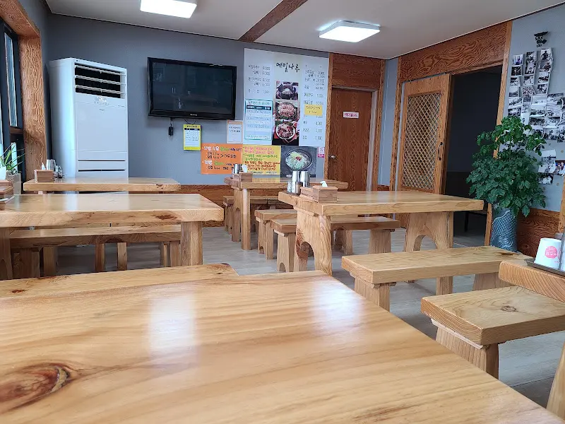 깔끔하고 넓은 내부