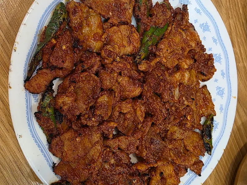 윤기가 흐르는 돼지불고기